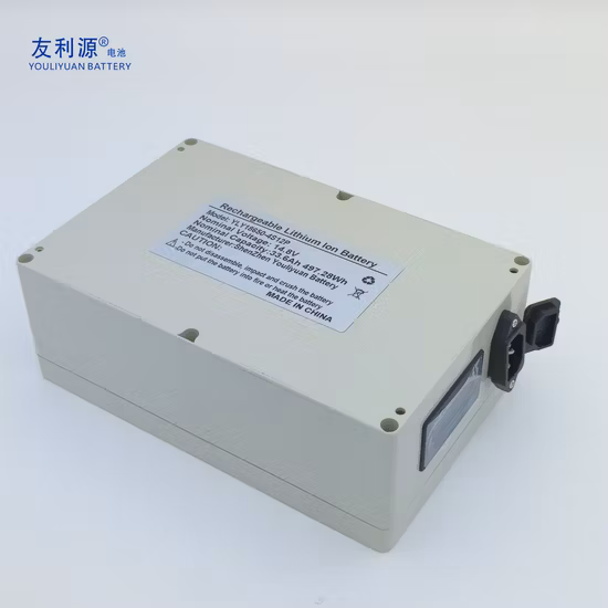 OEM ODM Batería de fosfato de hierro y litio de ciclo profundo 12V 24V 48V 33.6ah 40ah 50ah Baja autodescarga 18650/32700 Batería LiFePO4 para scooter eléctrico